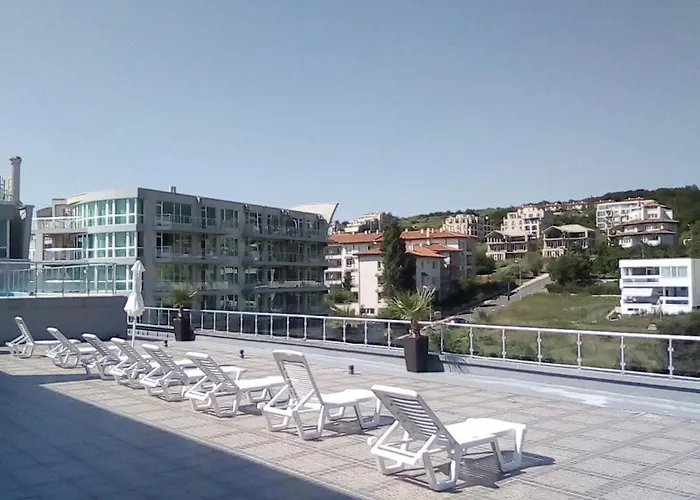 アパート Silver B16 ビャラ