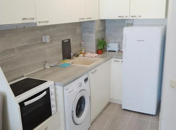 Silver B16 アパート