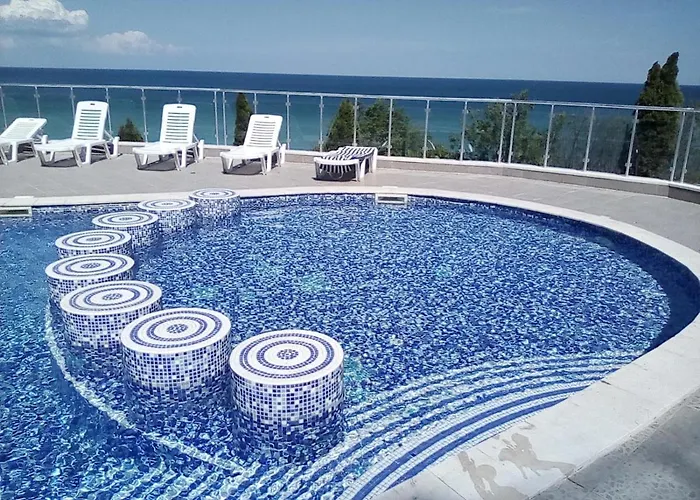 Silver B16 アパート ビャラ